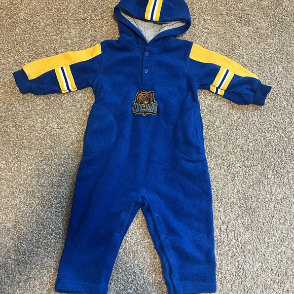 UCLA Sweatsuit - Picture 1 of 3